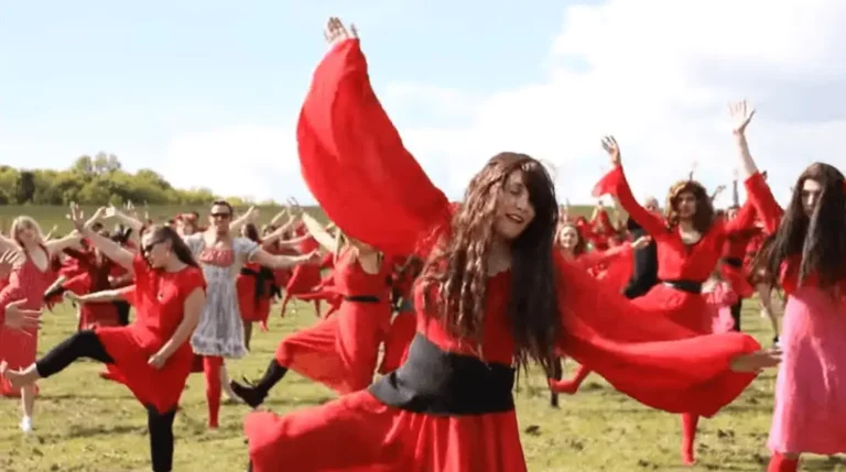 shambush-w-brighton-ludycznosc